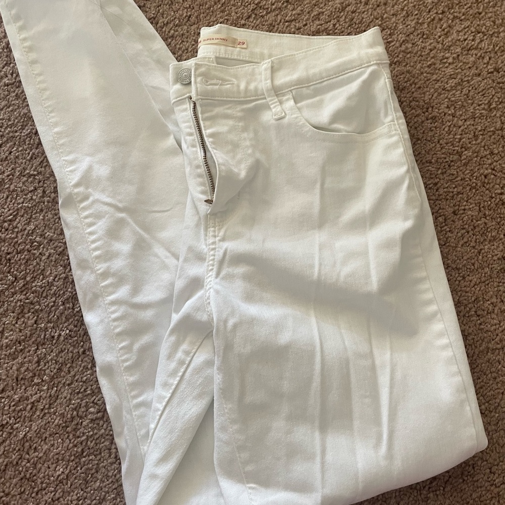 WORN ONCE Levi’s super skinny white jeans size 29